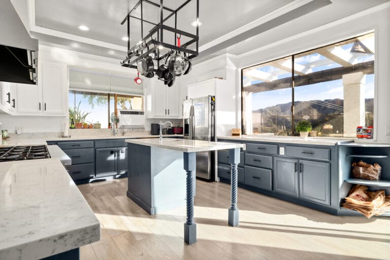 Montare at the Lake Kitchen